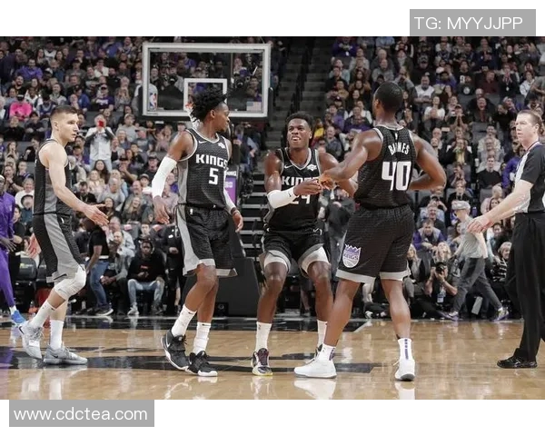 尼克斯与爵士激战正酣2月7日精彩对决回顾与分析 尼克斯与爵士激战正酣2月7日精彩对决回顾与分析